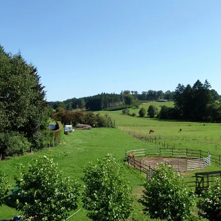 Casa de Férias Authentic Farm Located In The Heart Of The Ardennes With Sauna Gouvy